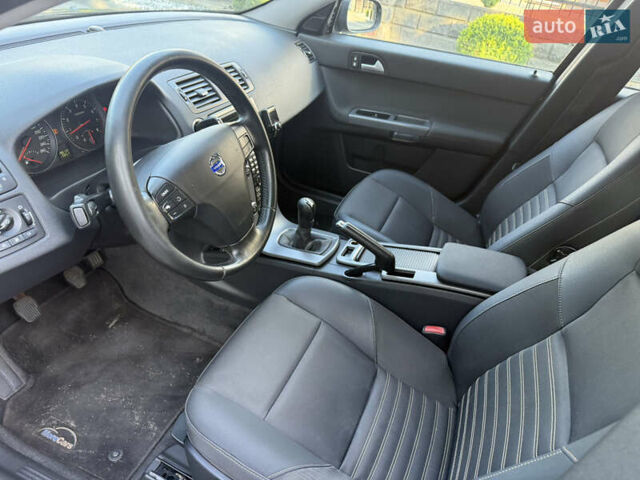 Вольво В50, объемом двигателя 1.6 л и пробегом 190 тыс. км за 5699 $, фото 10 на Automoto.ua