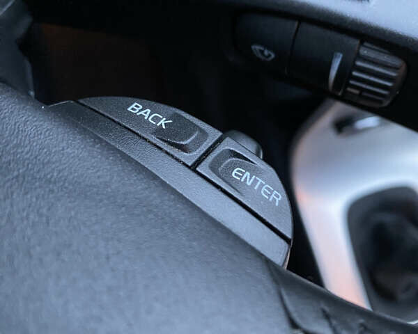 Вольво В50, объемом двигателя 1.6 л и пробегом 223 тыс. км за 7390 $, фото 19 на Automoto.ua