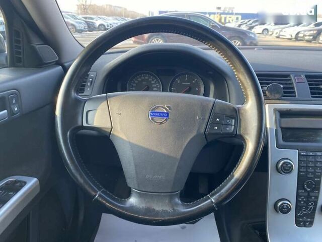 Вольво В50, объемом двигателя 1.6 л и пробегом 282 тыс. км за 7800 $, фото 16 на Automoto.ua