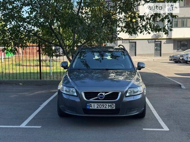 Вольво В50, объемом двигателя 1.6 л и пробегом 270 тыс. км за 6700 $, фото 4 на Automoto.ua