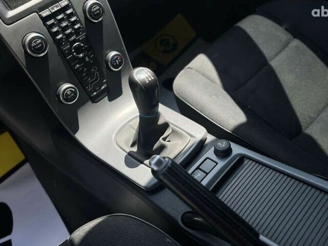 Вольво В50, объемом двигателя 1.6 л и пробегом 214 тыс. км за 8300 $, фото 22 на Automoto.ua