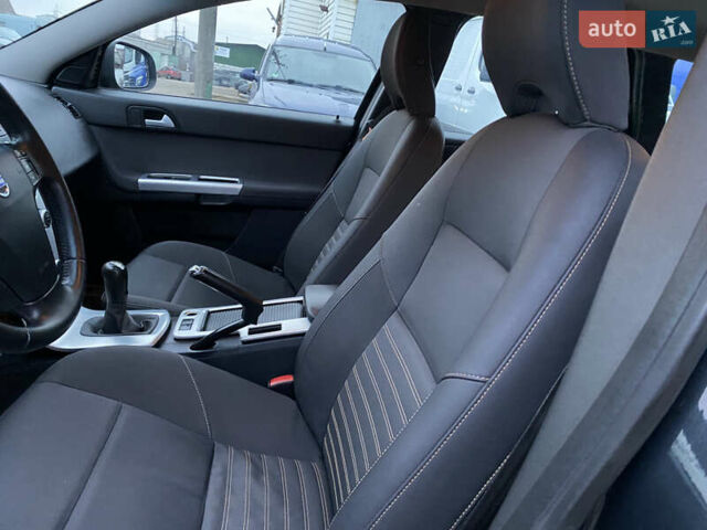 Вольво В50, объемом двигателя 1.6 л и пробегом 223 тыс. км за 7390 $, фото 24 на Automoto.ua