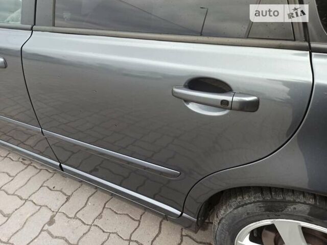 Вольво В50 2010 в Хмельницком на Automoto.ua Вольво В50, объемом двигателя 2 л и пробегом 187 тыс. км за 8599 $, фото 9 на Automoto.ua