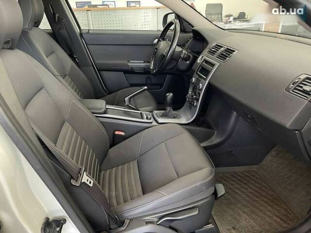 Вольво В50, объемом двигателя 1.6 л и пробегом 221 тыс. км за 6990 $, фото 26 на Automoto.ua