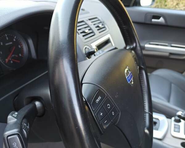 Вольво В50 2010 в Хмельницком на Automoto.ua Вольво В50, объемом двигателя 2 л и пробегом 187 тыс. км за 8599 $, фото 22 на Automoto.ua