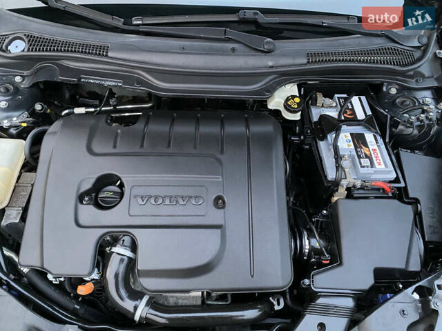 Вольво В50, объемом двигателя 1.6 л и пробегом 223 тыс. км за 7390 $, фото 42 на Automoto.ua