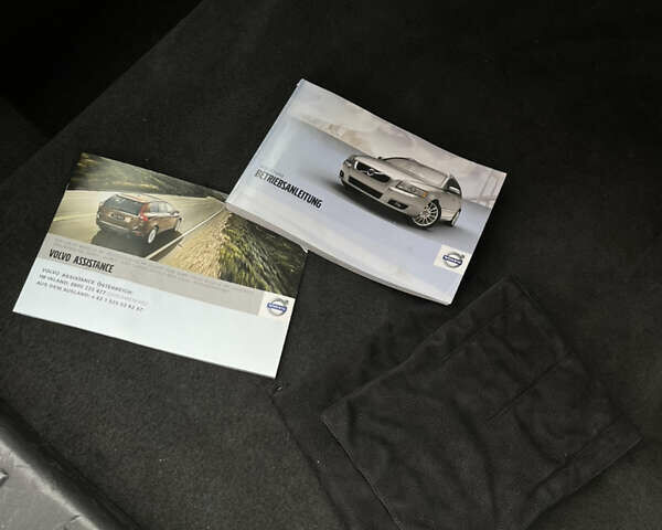 Вольво В50, объемом двигателя 1.6 л и пробегом 242 тыс. км за 7000 $, фото 6 на Automoto.ua