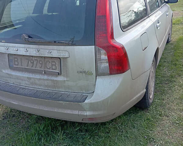 Вольво В50, объемом двигателя 1.6 л и пробегом 260 тыс. км за 6500 $, фото 6 на Automoto.ua