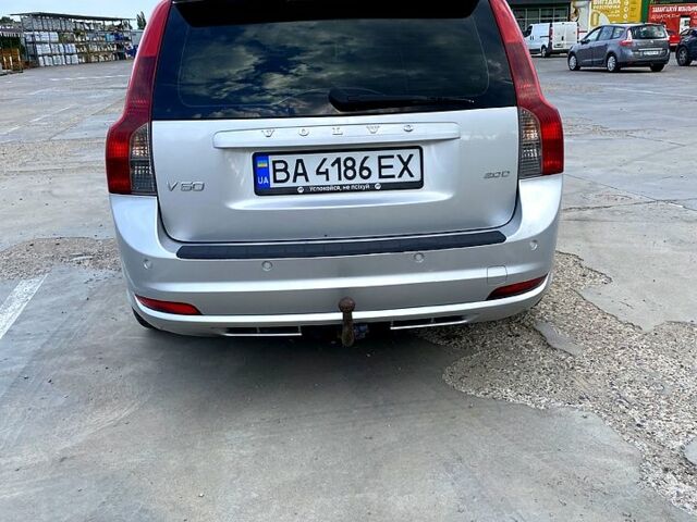 Вольво V50, об'ємом двигуна 2 л та пробігом 273 тис. км за 8300 $, фото 6 на Automoto.ua