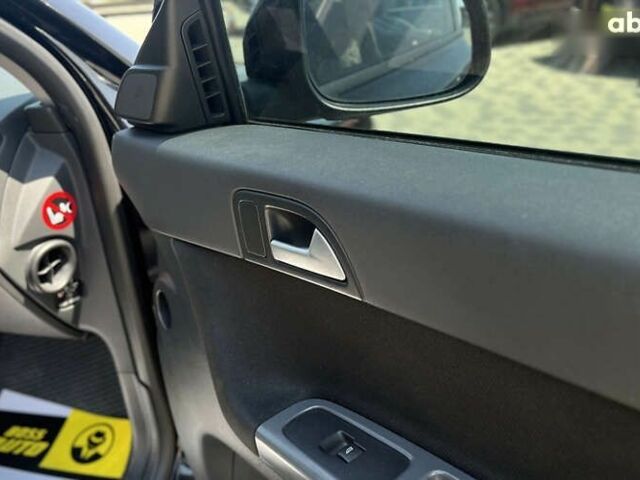 Вольво V50, об'ємом двигуна 1.6 л та пробігом 214 тис. км за 7900 $, фото 9 на Automoto.ua