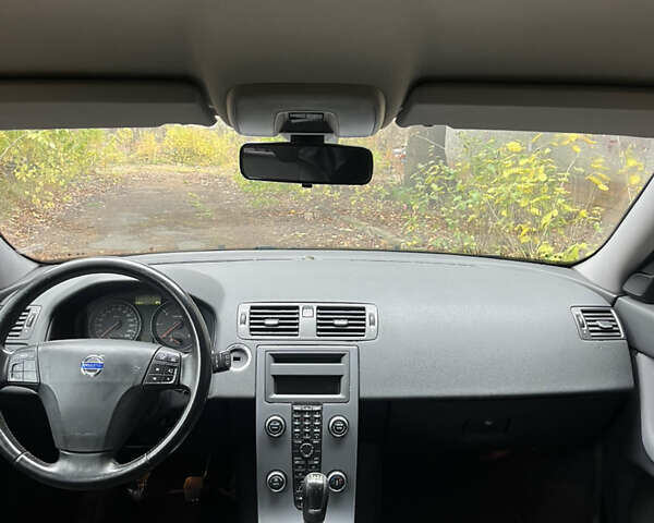 Вольво В50, объемом двигателя 1.6 л и пробегом 242 тыс. км за 7000 $, фото 7 на Automoto.ua