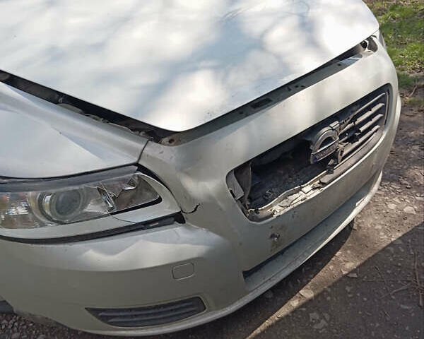 Вольво В50, объемом двигателя 1.6 л и пробегом 260 тыс. км за 6500 $, фото 4 на Automoto.ua