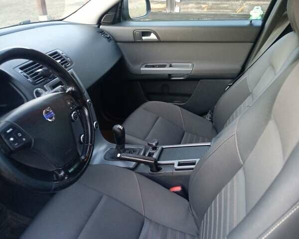 Вольво В50, объемом двигателя 1.6 л и пробегом 263 тыс. км за 6800 $, фото 4 на Automoto.ua