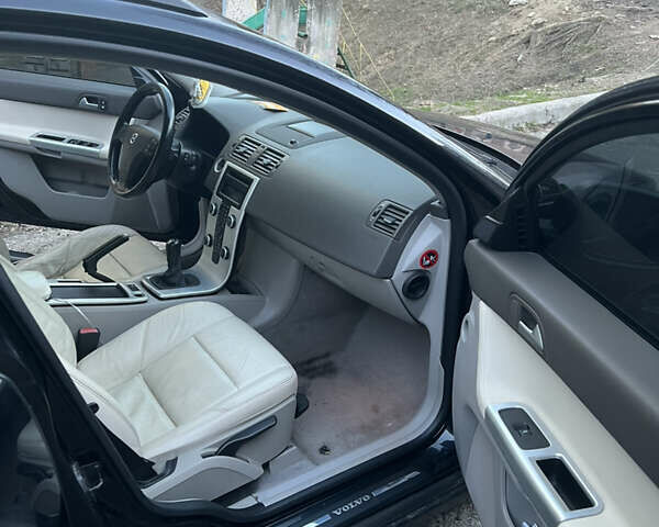 Вольво В50, объемом двигателя 1.56 л и пробегом 245 тыс. км за 6550 $, фото 20 на Automoto.ua