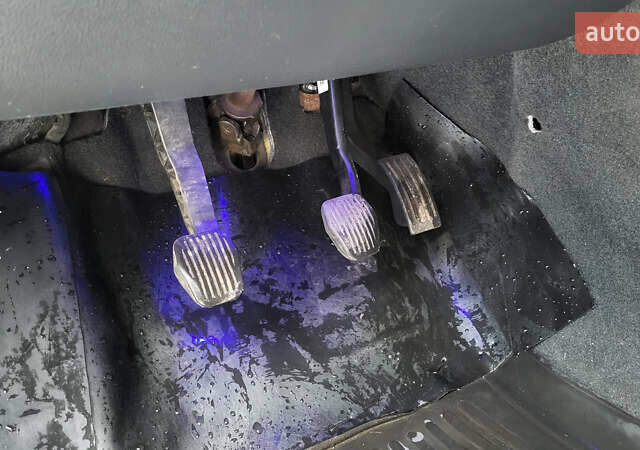 Вольво V50, об'ємом двигуна 1.6 л та пробігом 168 тис. км за 7850 $, фото 23 на Automoto.ua