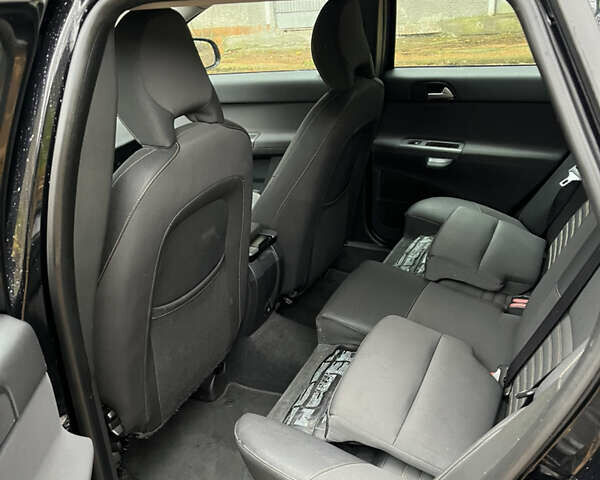 Вольво В50, объемом двигателя 1.6 л и пробегом 242 тыс. км за 7000 $, фото 5 на Automoto.ua