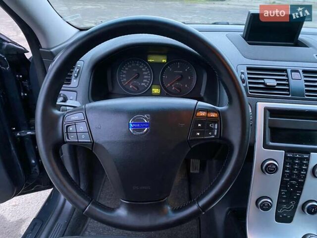 Вольво В50, объемом двигателя 1.6 л и пробегом 223 тыс. км за 7390 $, фото 18 на Automoto.ua