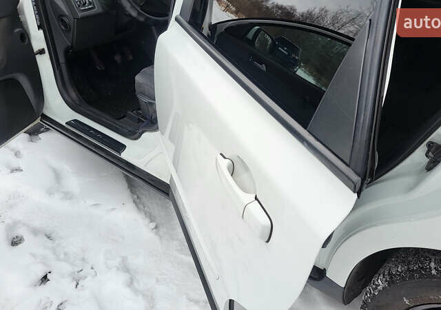 Вольво V50, об'ємом двигуна 1.6 л та пробігом 168 тис. км за 7850 $, фото 18 на Automoto.ua