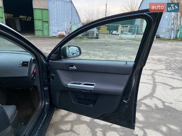 Вольво В50, объемом двигателя 1.6 л и пробегом 223 тыс. км за 7390 $, фото 41 на Automoto.ua