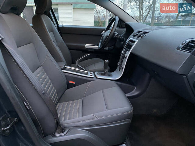 Вольво В50, объемом двигателя 1.6 л и пробегом 223 тыс. км за 7390 $, фото 38 на Automoto.ua