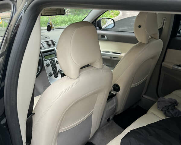 Вольво В50, объемом двигателя 1.56 л и пробегом 245 тыс. км за 6550 $, фото 17 на Automoto.ua