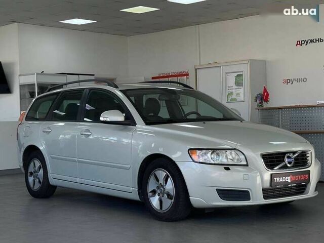 Вольво В50, объемом двигателя 1.6 л и пробегом 221 тыс. км за 6990 $, фото 1 на Automoto.ua