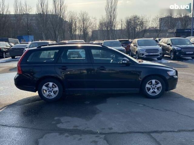 Вольво В50, объемом двигателя 1.6 л и пробегом 282 тыс. км за 7800 $, фото 3 на Automoto.ua