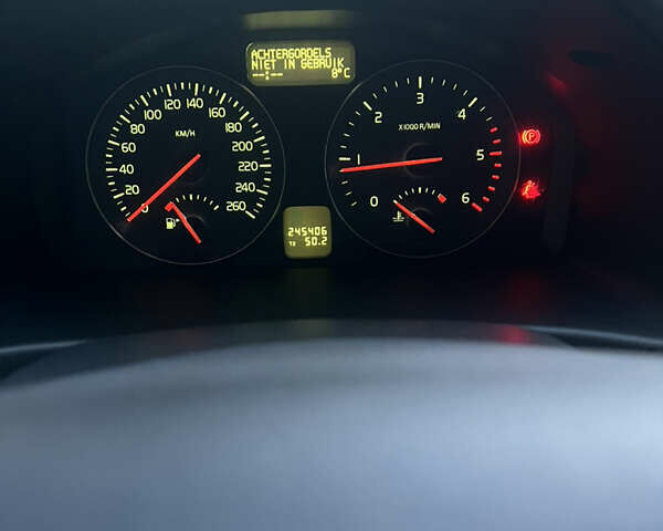 Вольво В50, объемом двигателя 1.56 л и пробегом 245 тыс. км за 6550 $, фото 25 на Automoto.ua