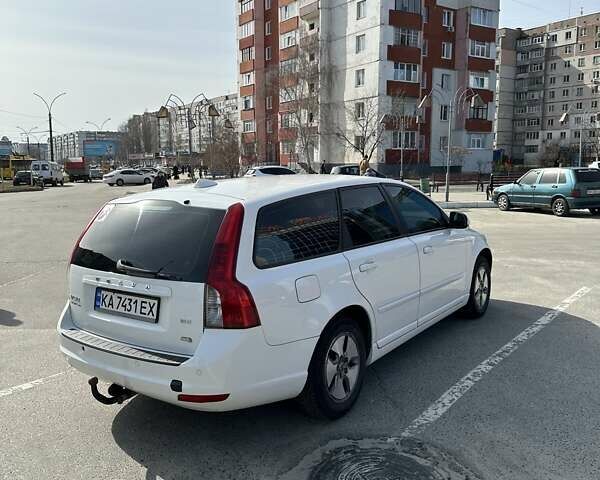 Вольво V50, об'ємом двигуна 1.56 л та пробігом 238 тис. км за 7700 $, фото 4 на Automoto.ua