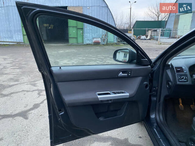 Вольво В50, объемом двигателя 1.6 л и пробегом 223 тыс. км за 7390 $, фото 28 на Automoto.ua