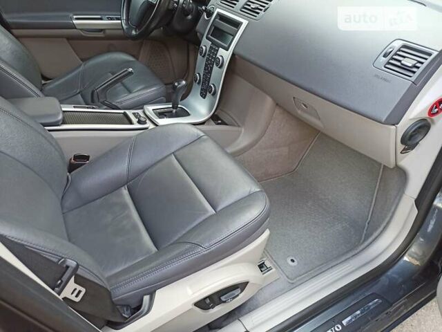 Вольво В50 2010 в Хмельницком на Automoto.ua Вольво В50, объемом двигателя 2 л и пробегом 187 тыс. км за 8599 $, фото 25 на Automoto.ua