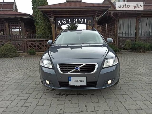 Вольво В50 2010 в Хмельницком на Automoto.ua Вольво В50, объемом двигателя 2 л и пробегом 187 тыс. км за 8599 $, фото 1 на Automoto.ua