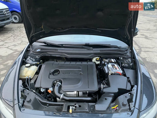 Вольво В50, объемом двигателя 1.6 л и пробегом 223 тыс. км за 7390 $, фото 43 на Automoto.ua