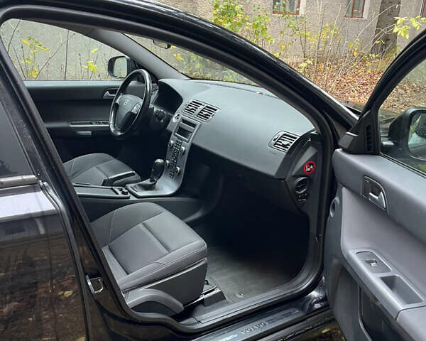 Вольво В50, объемом двигателя 1.6 л и пробегом 242 тыс. км за 7000 $, фото 1 на Automoto.ua