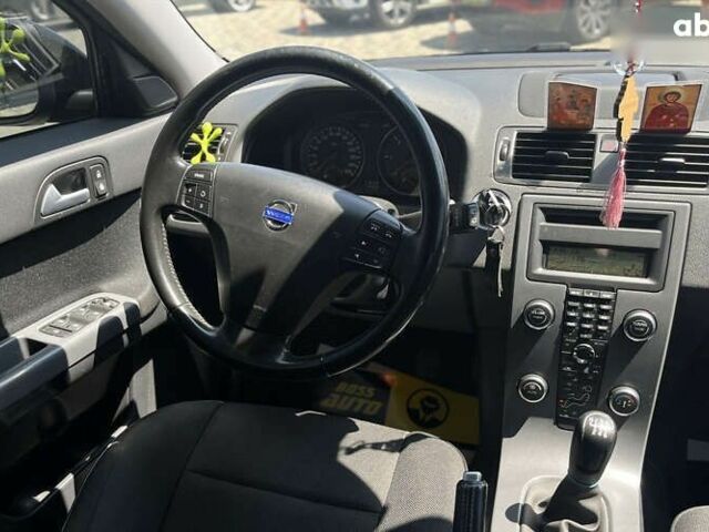 Вольво В50, объемом двигателя 1.6 л и пробегом 214 тыс. км за 8300 $, фото 13 на Automoto.ua