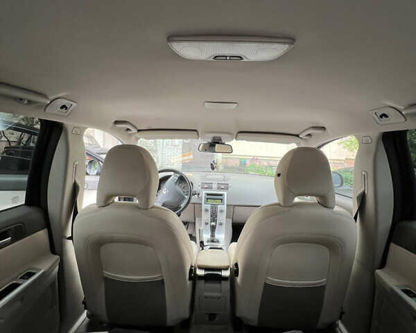 Вольво В50, объемом двигателя 1.56 л и пробегом 245 тыс. км за 6550 $, фото 15 на Automoto.ua