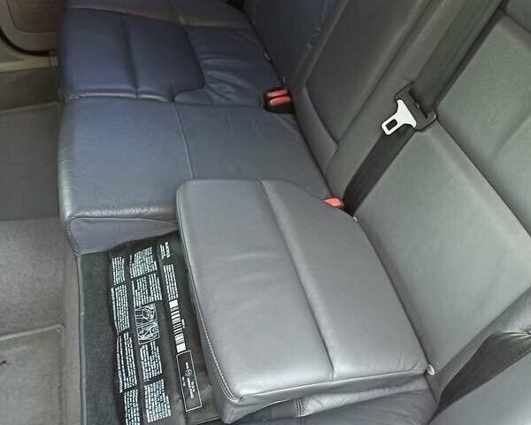 Вольво В50 2010 в Хмельницком на Automoto.ua Вольво В50, объемом двигателя 2 л и пробегом 187 тыс. км за 8599 $, фото 31 на Automoto.ua