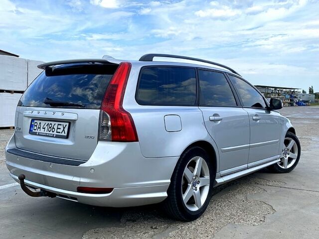 Вольво V50, об'ємом двигуна 2 л та пробігом 273 тис. км за 8300 $, фото 3 на Automoto.ua