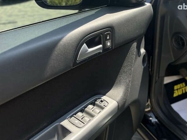 Вольво V50, об'ємом двигуна 1.6 л та пробігом 214 тис. км за 7900 $, фото 16 на Automoto.ua