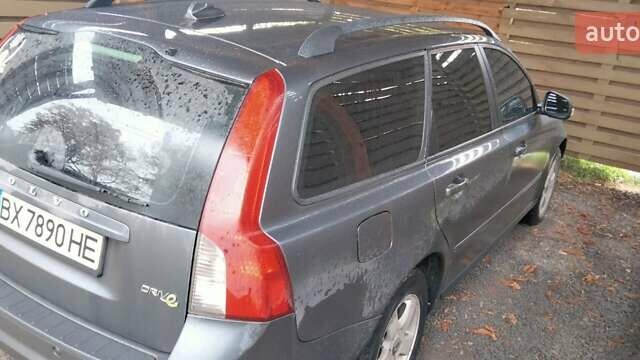 Вольво В50, объемом двигателя 1.6 л и пробегом 256 тыс. км за 7800 $, фото 7 на Automoto.ua