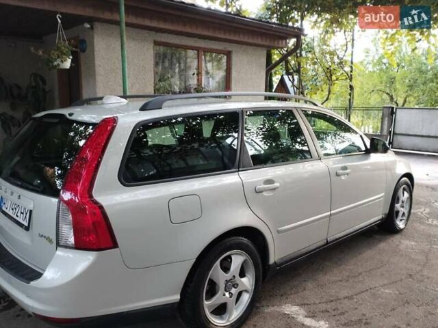 Вольво В50, объемом двигателя 1.56 л и пробегом 290 тыс. км за 6900 $, фото 13 на Automoto.ua