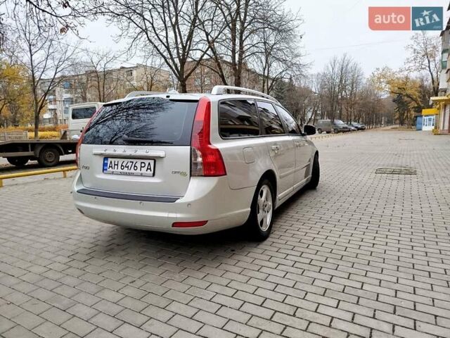 Вольво В50, объемом двигателя 1.56 л и пробегом 240 тыс. км за 8500 $, фото 6 на Automoto.ua