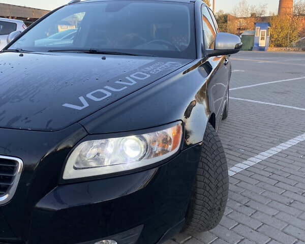 Вольво V50, об'ємом двигуна 2 л та пробігом 245 тис. км за 7500 $, фото 1 на Automoto.ua