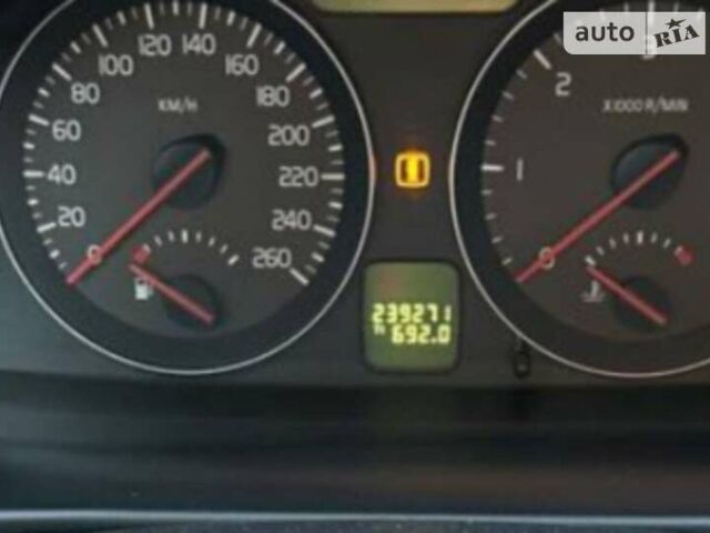 Вольво В50, объемом двигателя 1.56 л и пробегом 290 тыс. км за 6900 $, фото 1 на Automoto.ua
