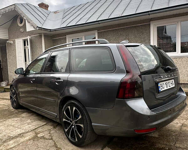 Вольво В50, объемом двигателя 1.6 л и пробегом 250 тыс. км за 8100 $, фото 4 на Automoto.ua