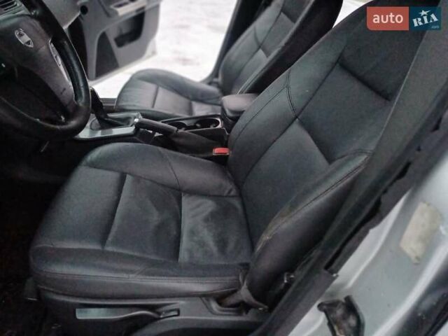 Сірий Вольво V50, об'ємом двигуна 2 л та пробігом 385 тис. км за 4650 $, фото 14 на Automoto.ua