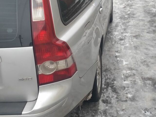 Серый Вольво В50, объемом двигателя 2 л и пробегом 370 тыс. км за 5200 $, фото 6 на Automoto.ua