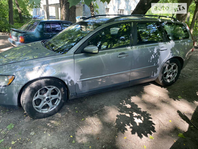 Сірий Вольво V50, об'ємом двигуна 2 л та пробігом 250 тис. км за 4800 $, фото 11 на Automoto.ua