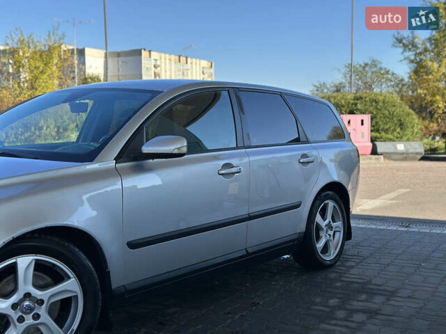 Серый Вольво В50, объемом двигателя 2 л и пробегом 385 тыс. км за 4950 $, фото 19 на Automoto.ua