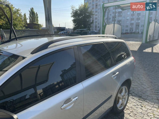 Вольво В50 2004 в Хмельницком на Automoto.ua Серый Вольво В50, объемом двигателя 1.8 л и пробегом 323 тыс. км за 6100 $, фото 5 на Automoto.ua